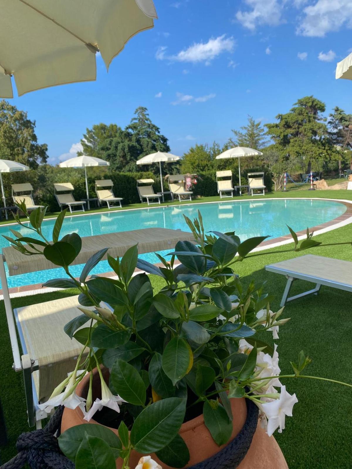 Hotel Cala Mirto Budoni Εξωτερικό φωτογραφία